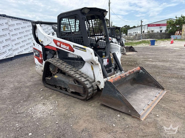 2021-bobcat-t64-image-2