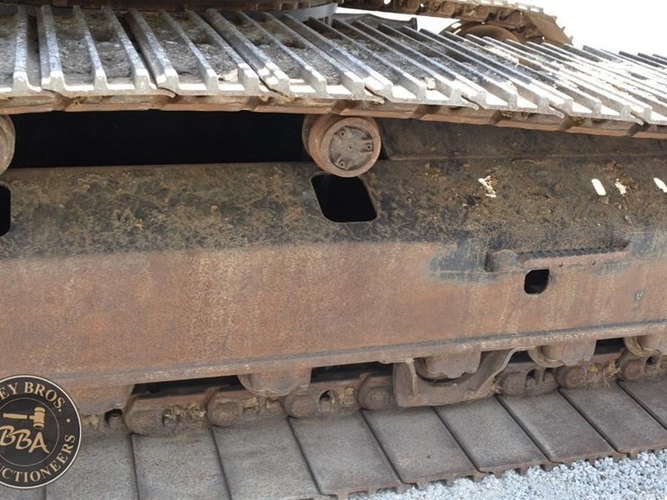 2019-caterpillar-336-image-40