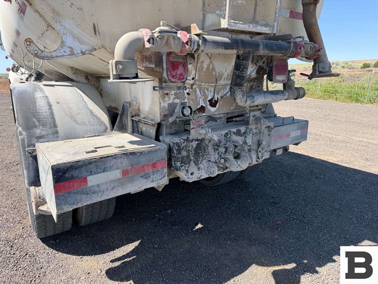 1990-mack-rd688s-image-28