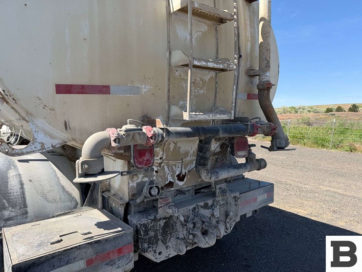 1990-mack-rd688s-image-29