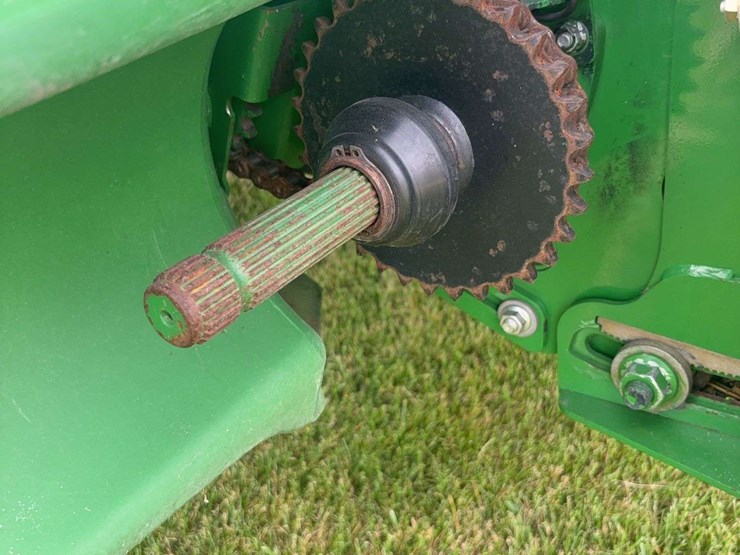2013-john-deere-s670-image-32