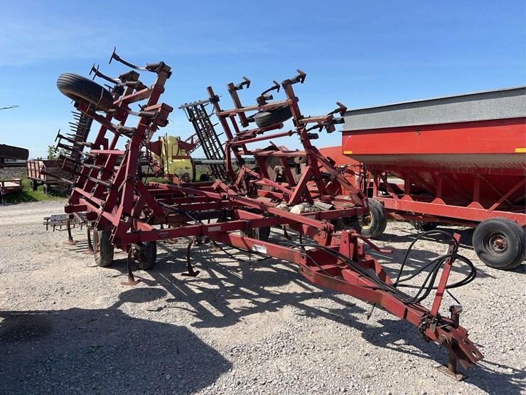 case-ih-4800-image-3
