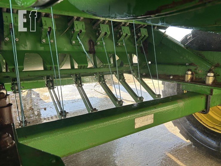 2016-john-deere-l340-image-15