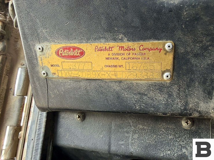 1990-peterbilt-377-image-53