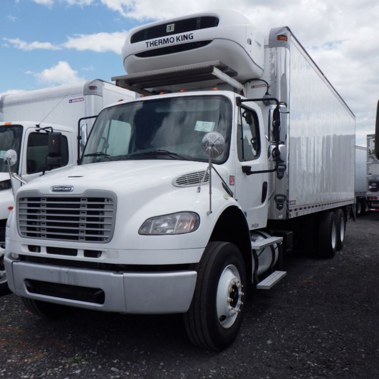 2018 FREIGHTLINER M2 106