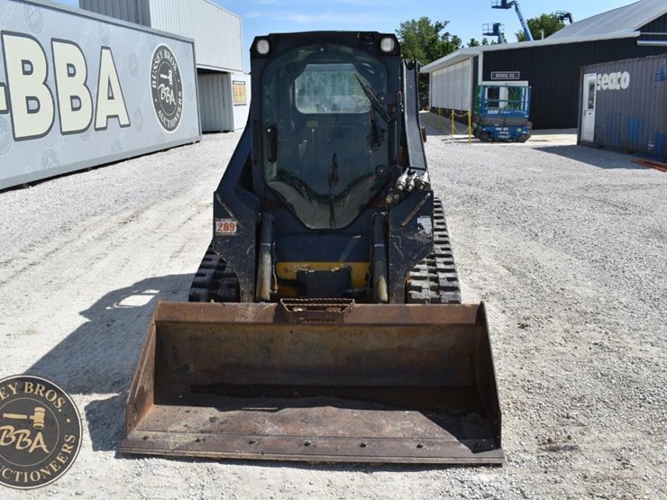 2019-deere-317g-42975-image-26