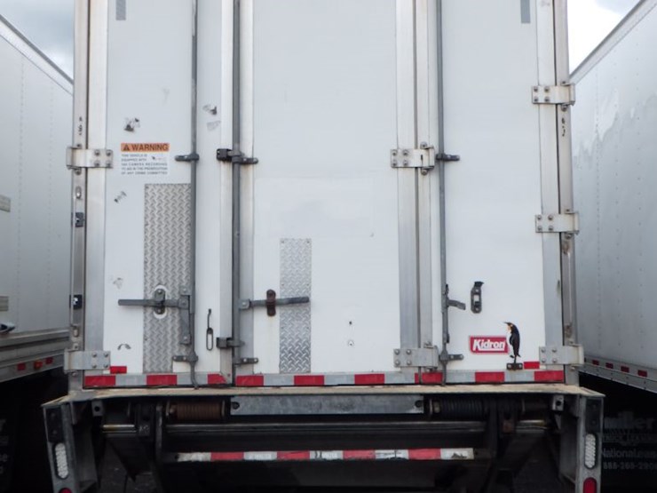 2020-freightliner-m2-106-image-8