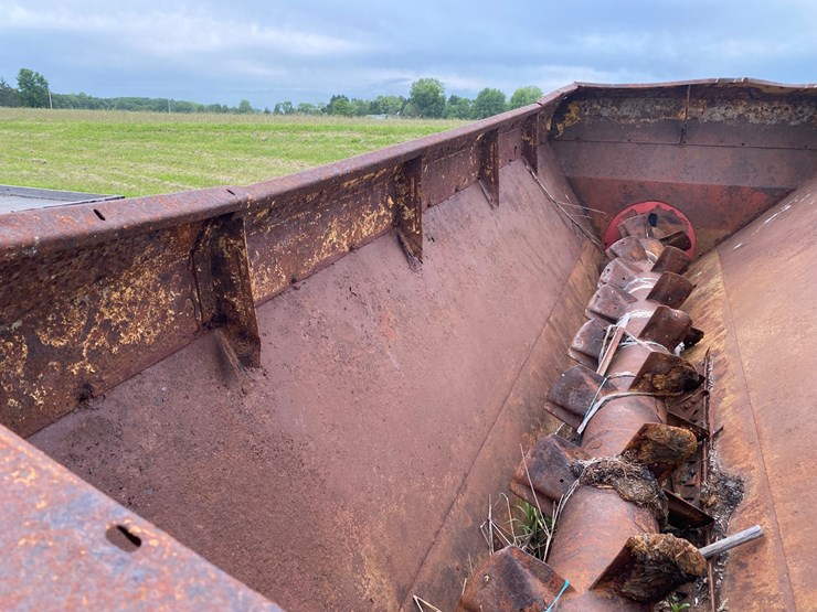 new-holland-307-image-13
