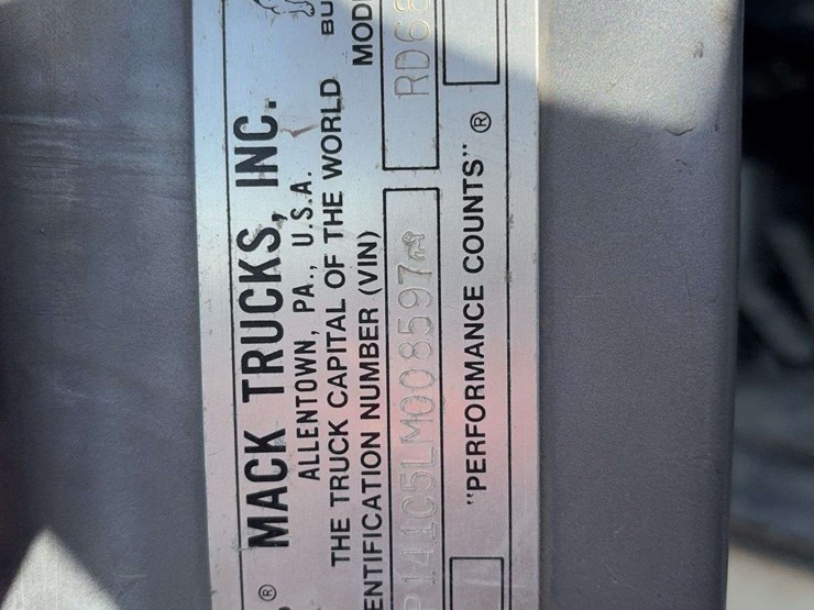 1990-mack-rd688s-image-72