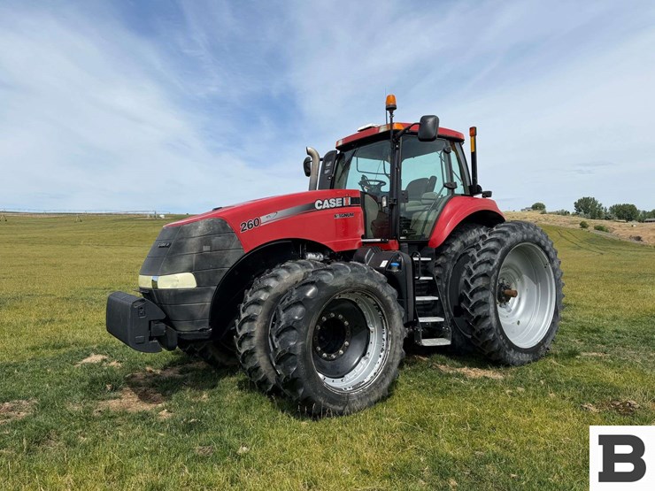 2011-case-ih-magnum-260-image-1