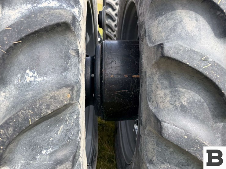 2014-case-ih-magnum-290-image-15