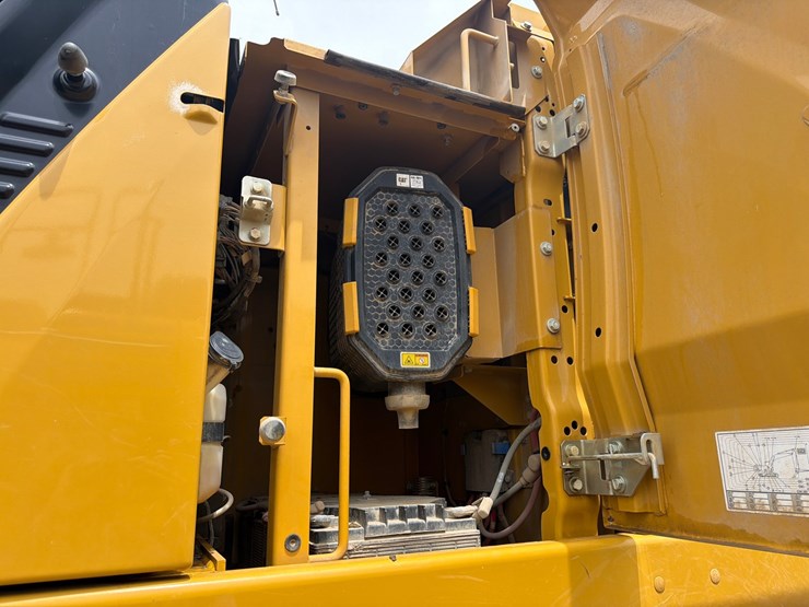 caterpillar-336-image-25