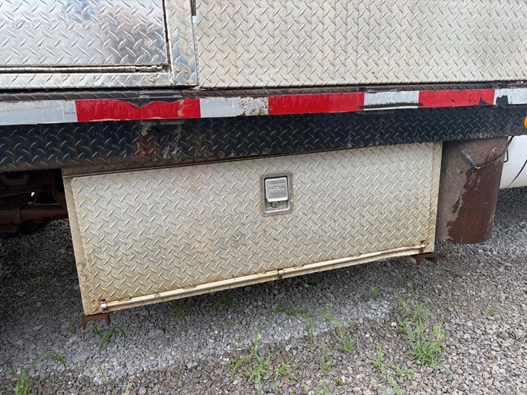 2006-ford-f350-image-12