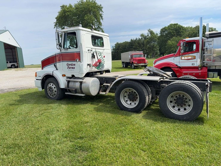 1996-cummins-m11-image-14