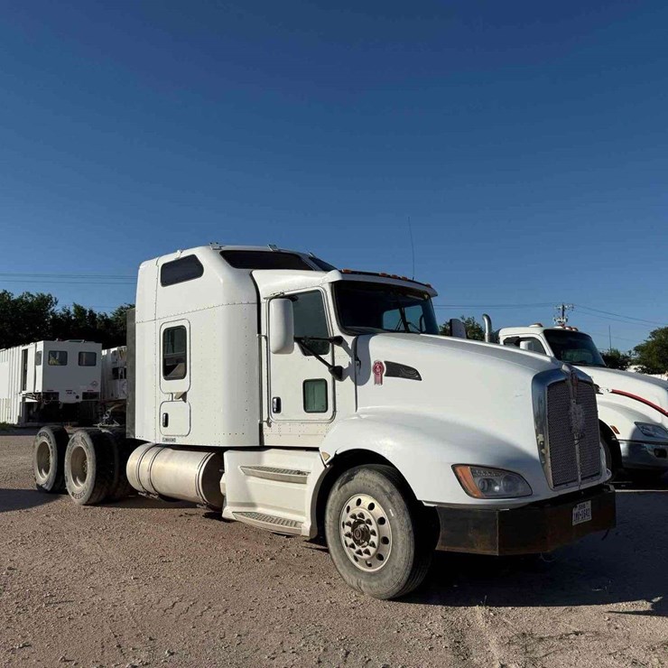 2013 KENWORTH T660