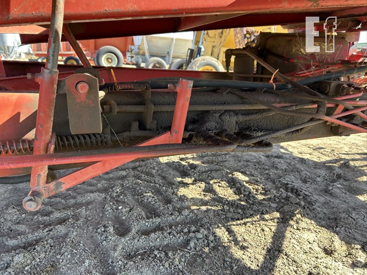 new-holland-1000-image-24