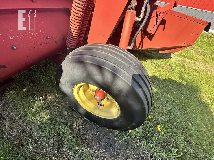 new-holland-116-image-18