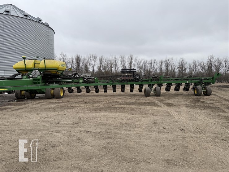 2023-john-deere-db90-image-18