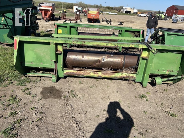 john-deere-pickup-header-3992-image-5