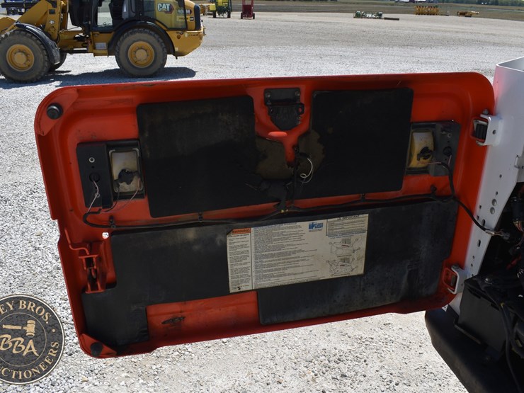 2020-bobcat-t650-image-46