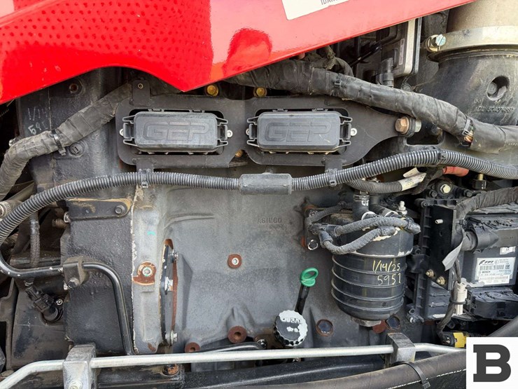 2017-case-ih-magnum-250-cvt-image-25