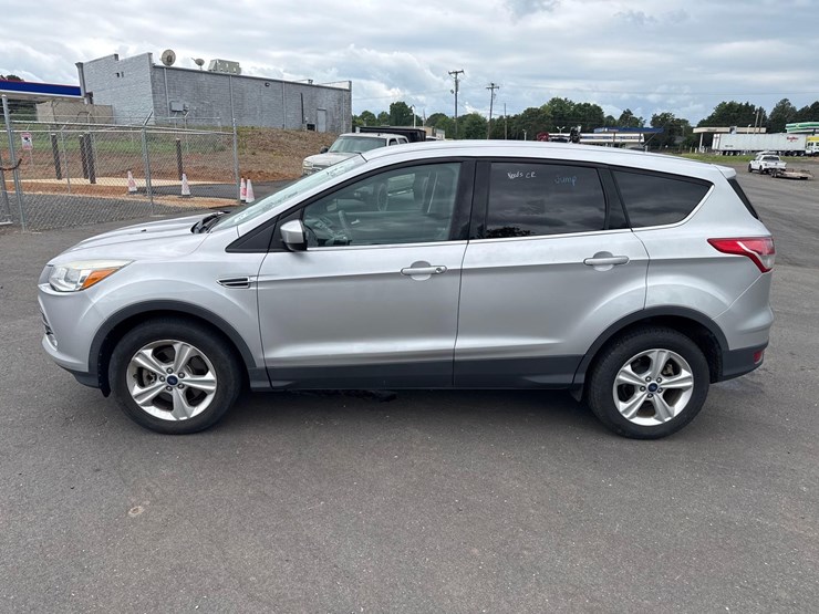 2015-ford-escape-image-2