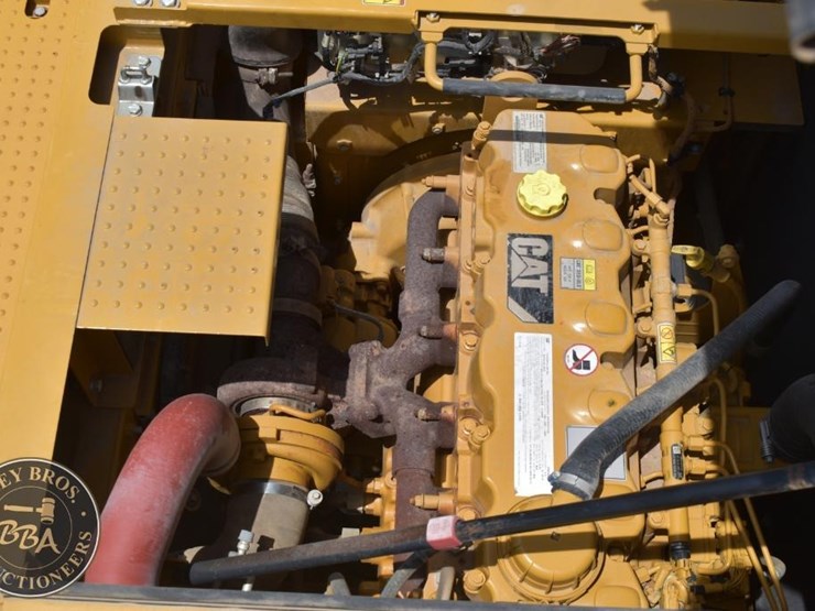 2019-caterpillar-336-image-47