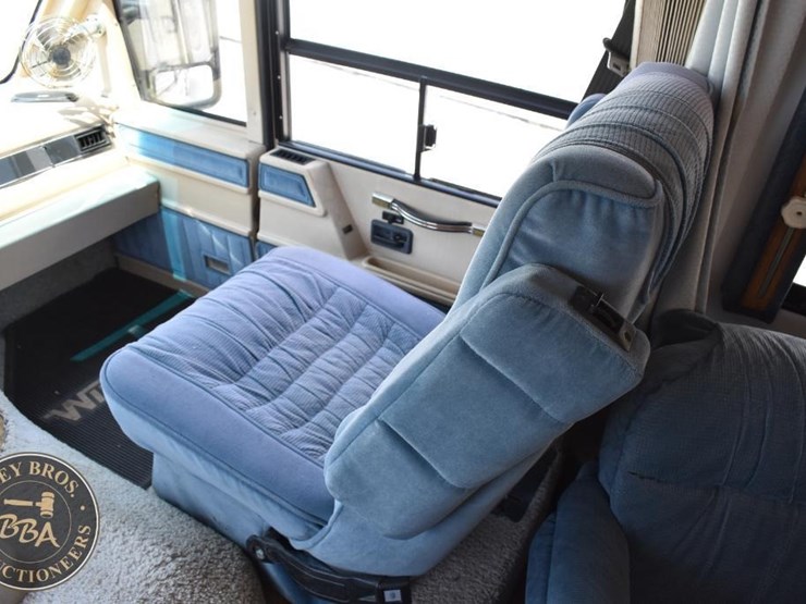 1988-chevrolet-winnebago-42962-image-29