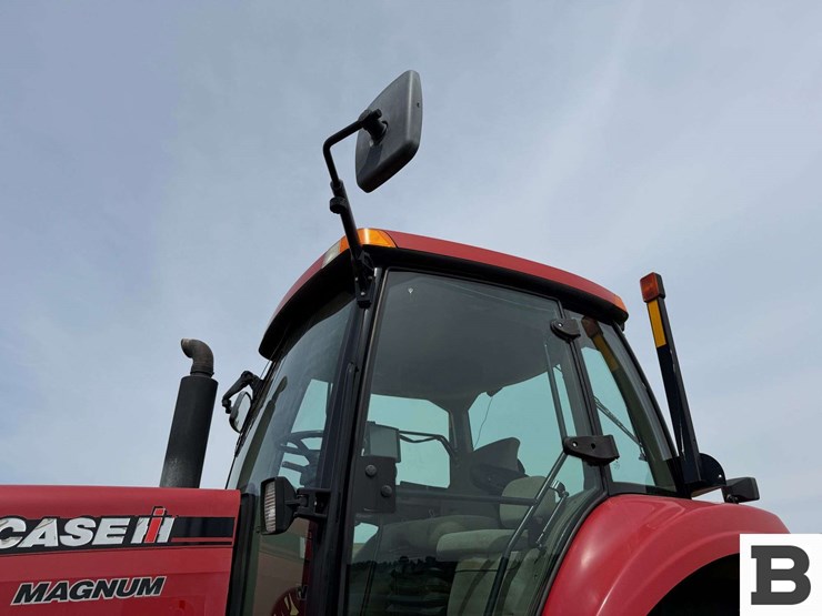 2010-case-ih-magnum-180-image-24