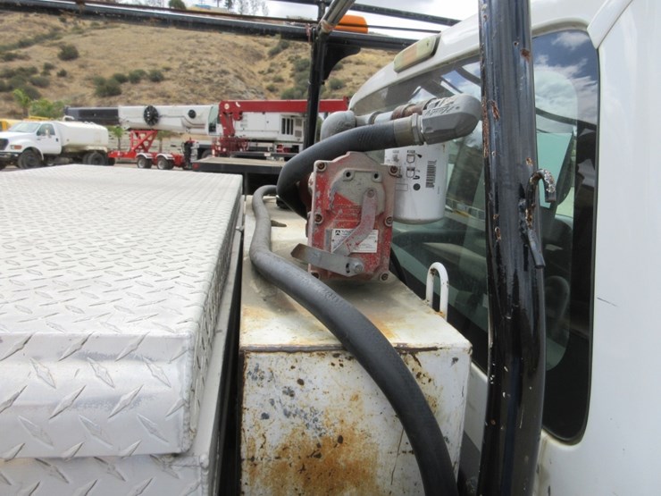2014-ford-f250-xl-image-16