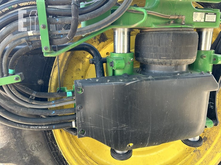 2020-john-deere-r4045-image-28