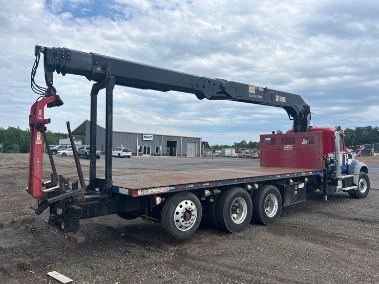 2016-mack-granite-gu713-image-3