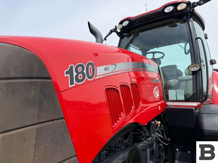 2015-case-ih-magnum-180-image-15