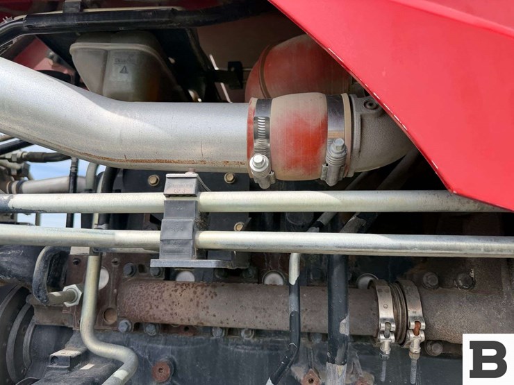 2011-case-ih-magnum-260-image-90