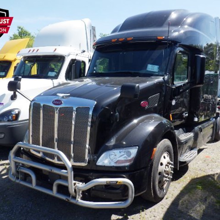 2022 PETERBILT 579