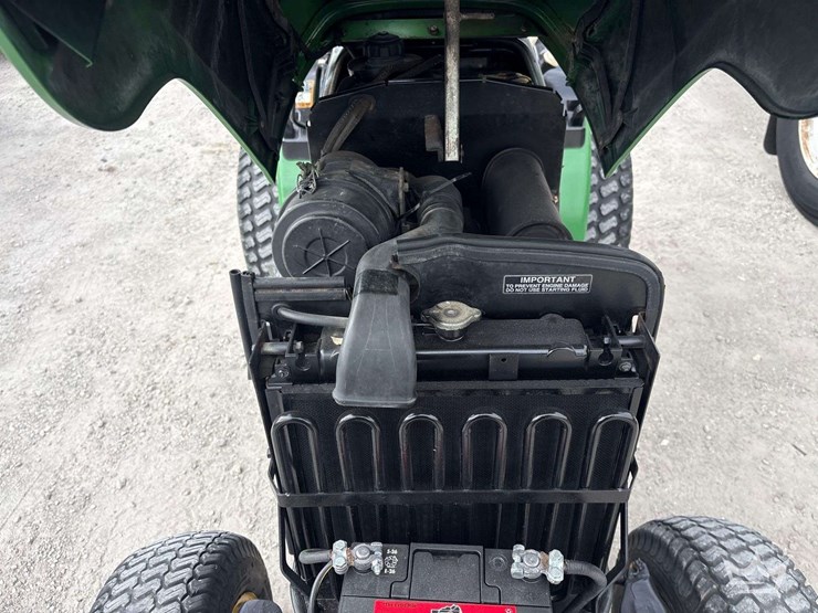 john-deere-2320-image-9