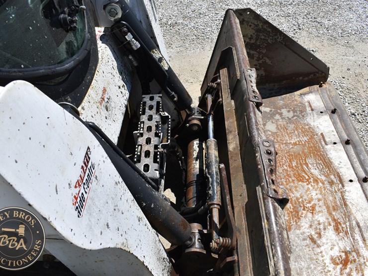 2020-bobcat-t650-image-38