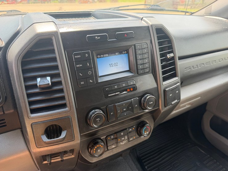 2020-ford-f250-image-11