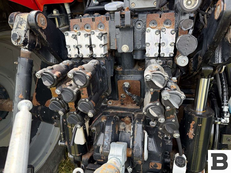 2014-case-ih-magnum-200-cvt-image-46