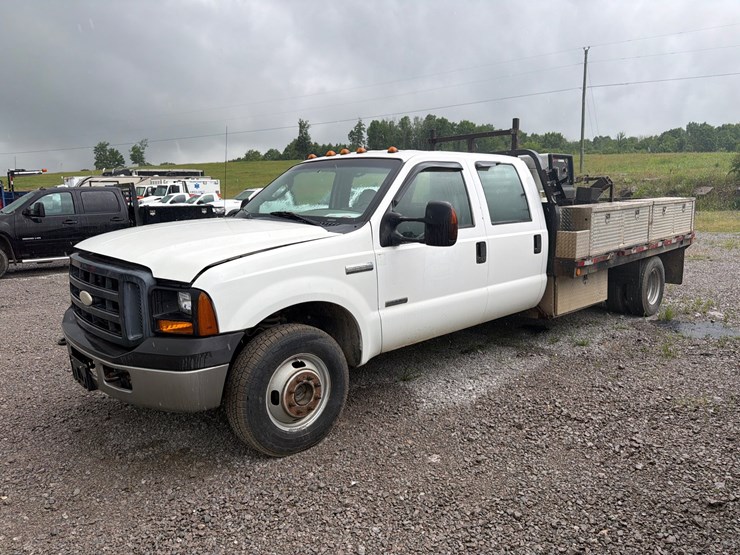 2006-ford-f350-image-1