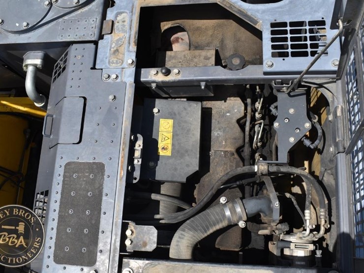 2015-komatsu-pc308us-lc-3e0-image-52