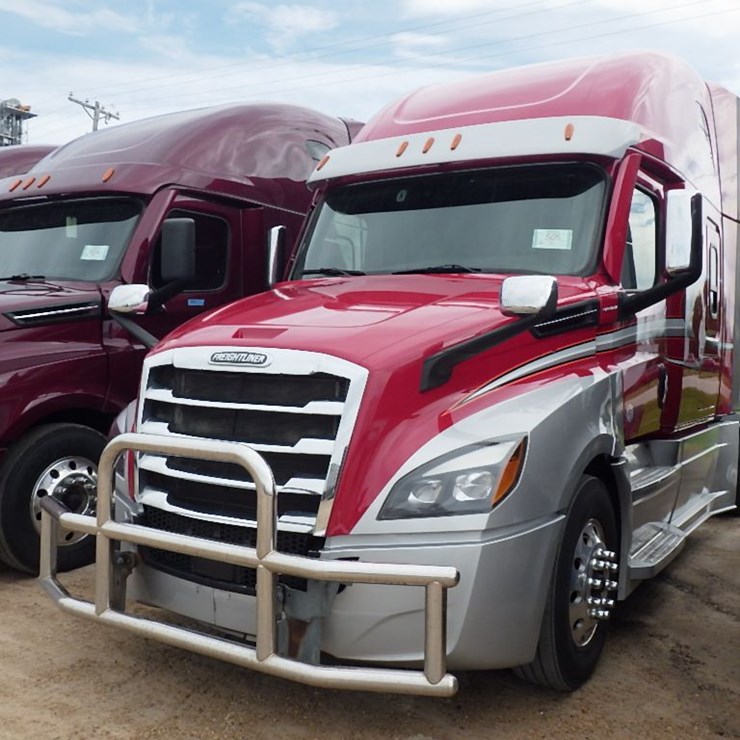 2022 FREIGHTLINER CASCADIA 126