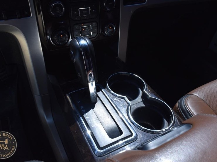 2013-ford-f150-platinum-image-30
