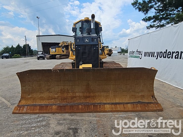 2019-deere-700k-image-8
