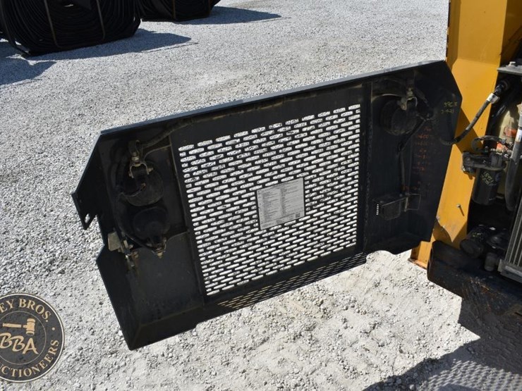 2019-deere-317g-42975-image-34