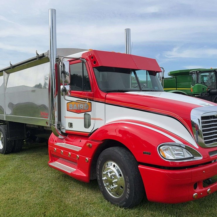 2003 Freightliner Columbia 10 Speed Automatic Grain Truck, 822,015 miles, Shein Aluminum 20ft bed, Twin Stack, Custom Paint Job, roll tarp, cargo doors, good tires, Mercedes Motor (neighbor's truck)