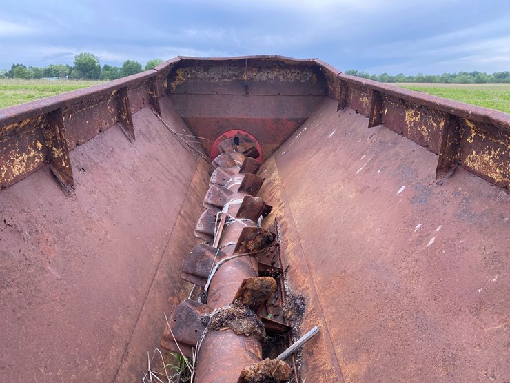 new-holland-307-image-9