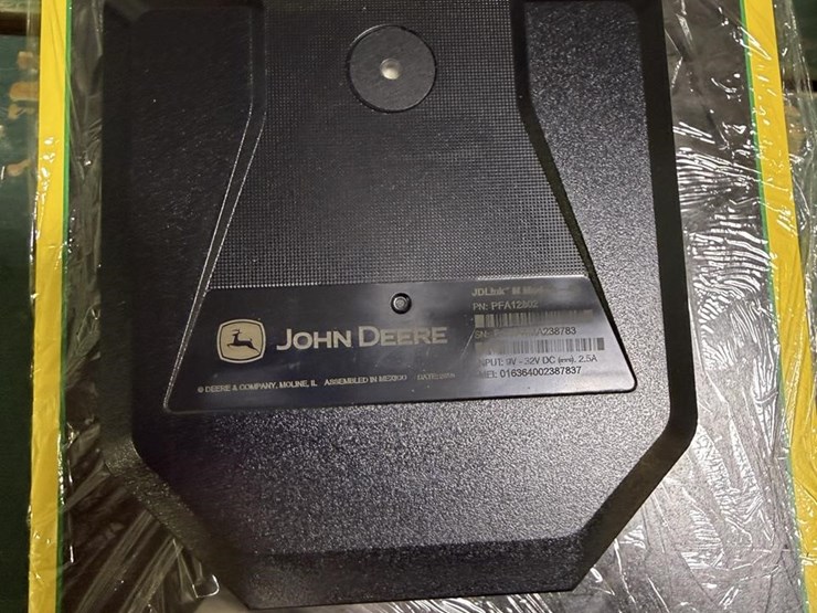 john-deere-m-image-1