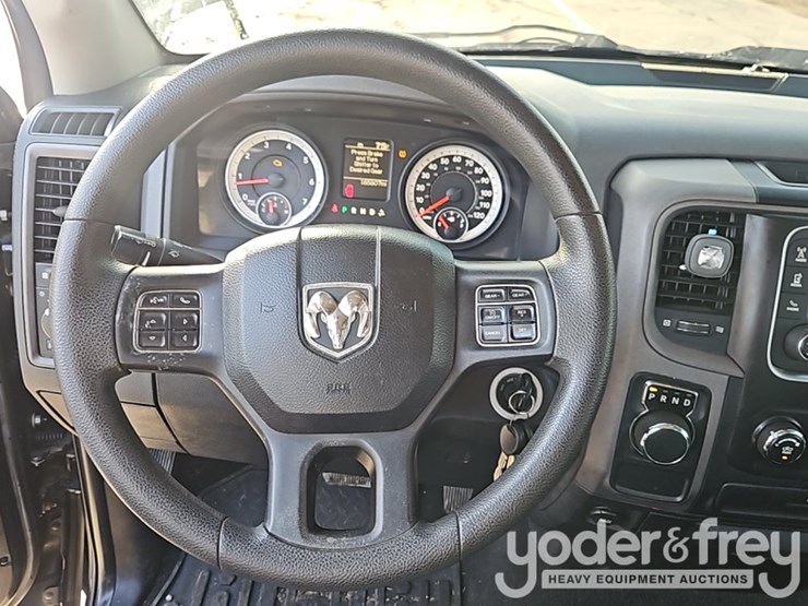 2013-dodge-1500-image-28