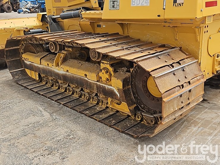 2019-deere-700k-image-10
